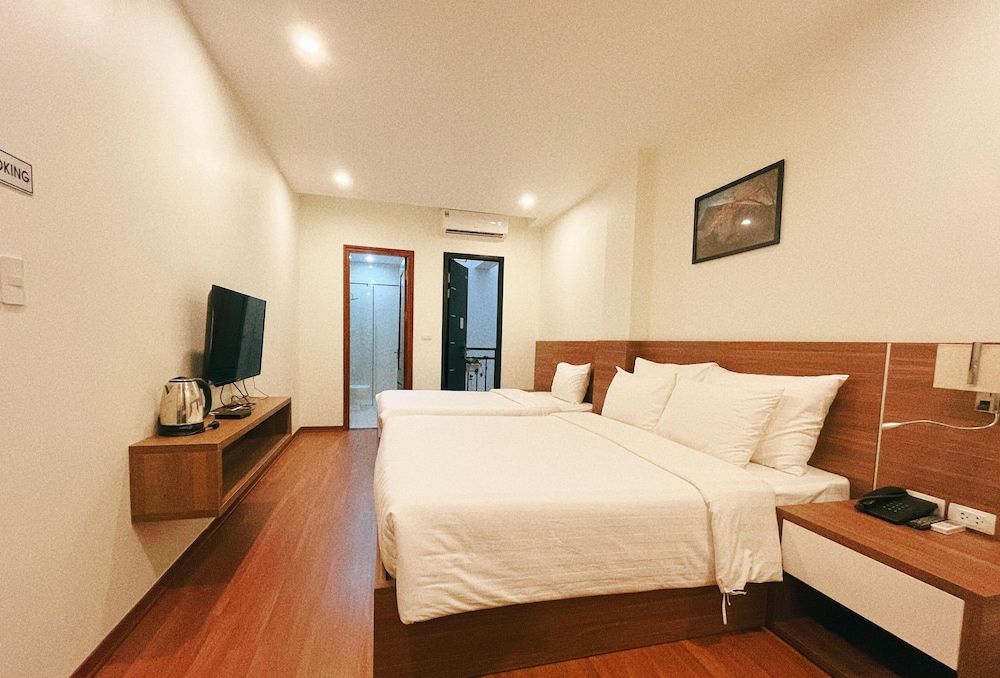 undefined Paragon House & Residence