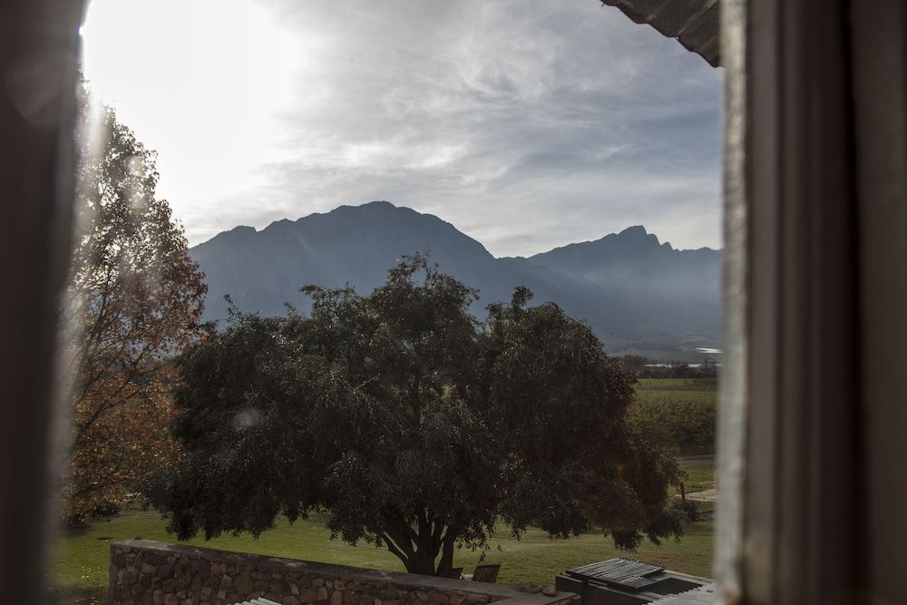 Bergsicht Country Farm Cottages Farm Cottage-African Delight 11