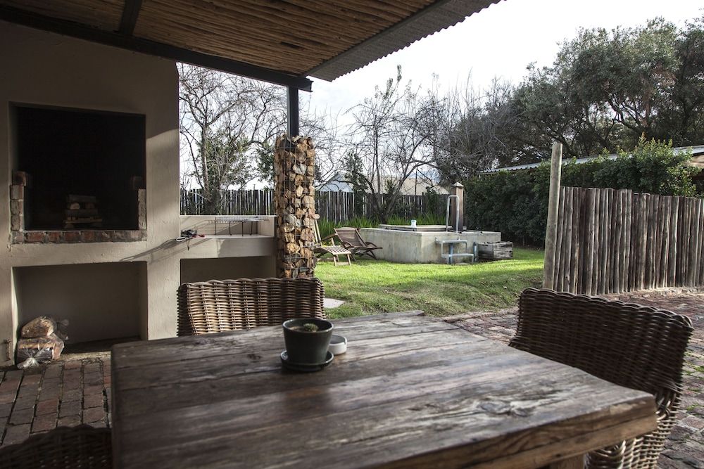 Bergsicht Country Farm Cottages Farm Cottage-African Delight 17