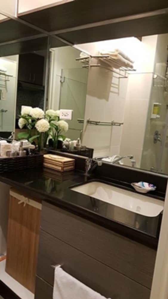 Relaxing Wind Executive Studio 7