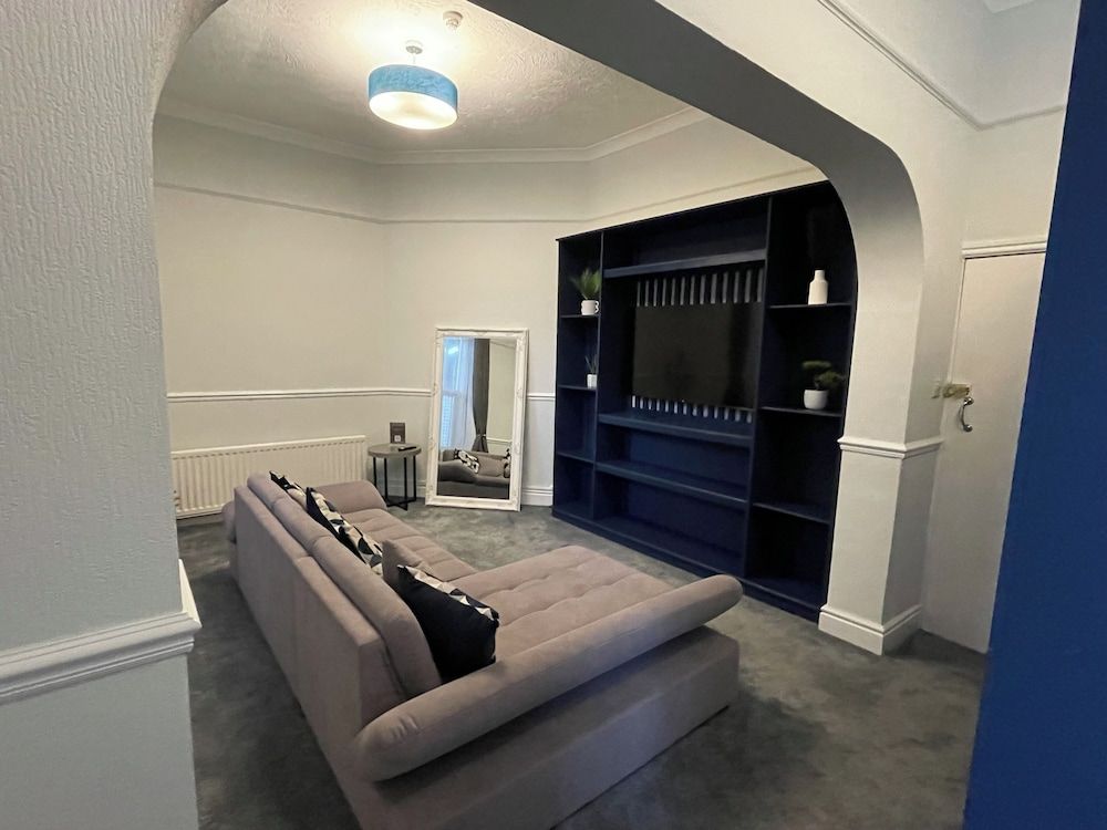 The Wildings Superior Room 6