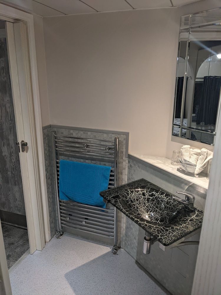 Cwmbach Cottages Double Room, Ensuite 17