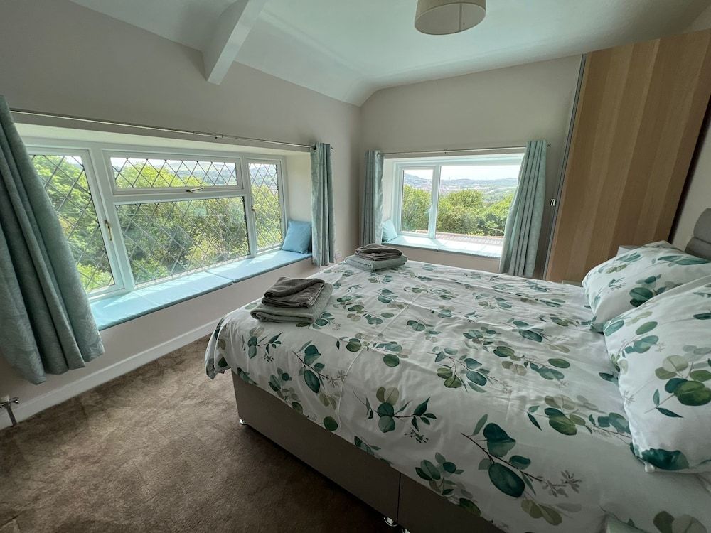 Cwmbach Cottages Cottage, 4 Bedrooms, Private Bathroom (cwmbach cottage)