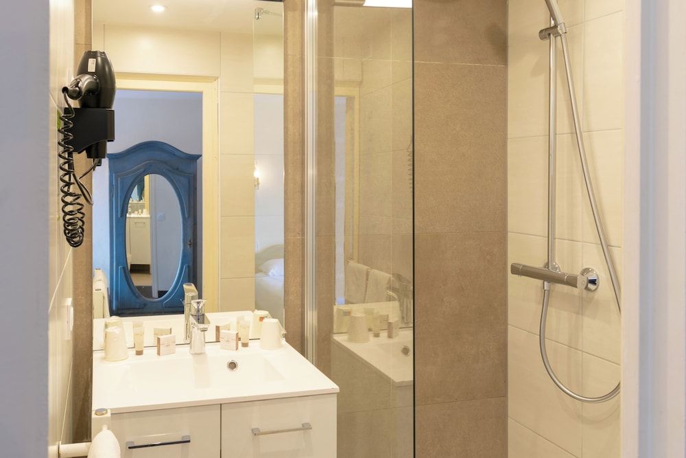 Hôtel de la Poste Twin Room, Balcony 6