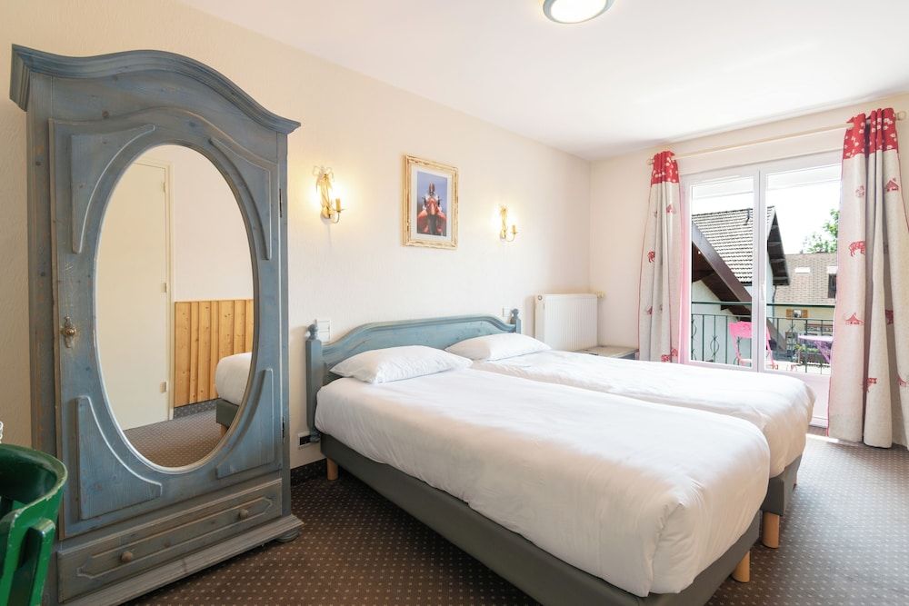 Hôtel de la Poste Twin Room, Balcony 4