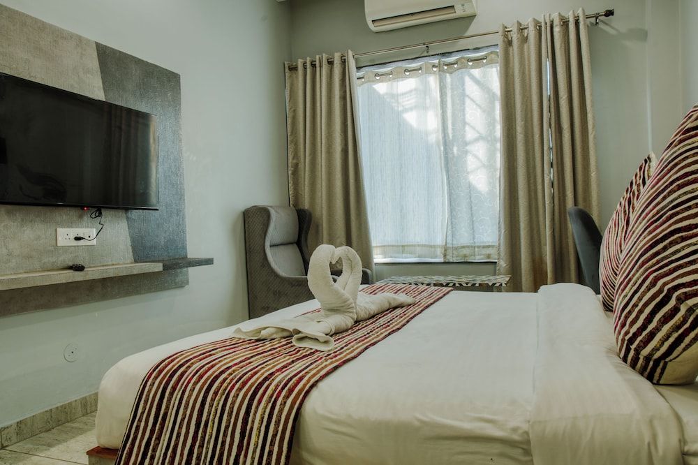 Hotel Vasdaa Grand Deluxe Double Room 10