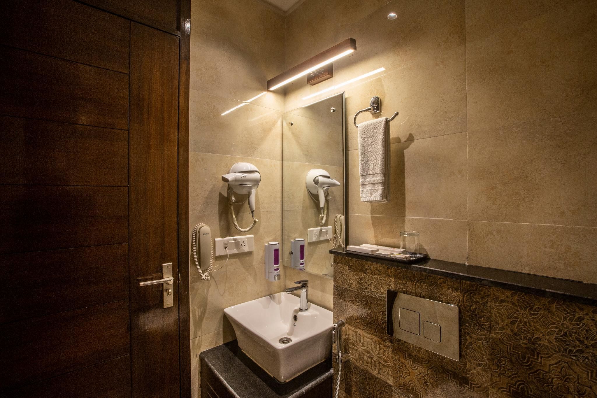 undefined Comfort Inn Rishikesh  10