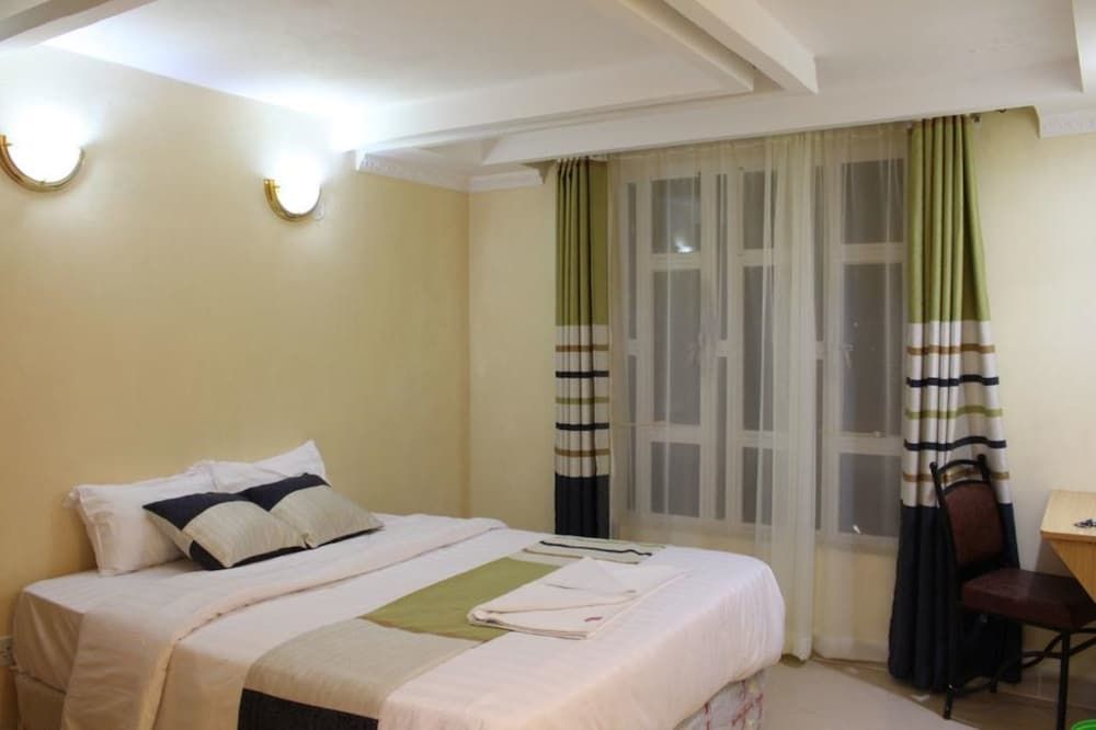 Kenton Hotel Double Room 5