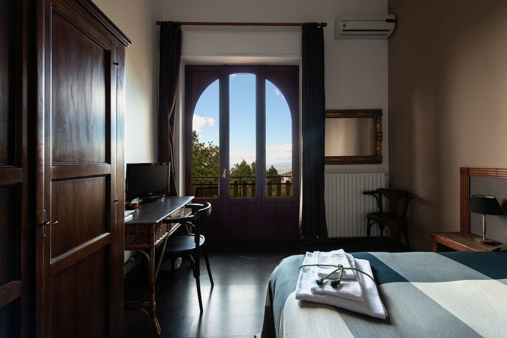 B&B Domus Verdiana Superior Double Room 6