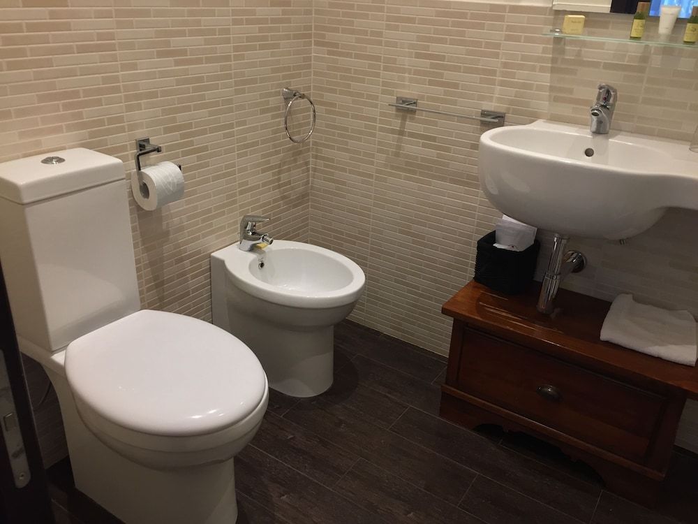 B&B Domus Verdiana Classic Double Room 4