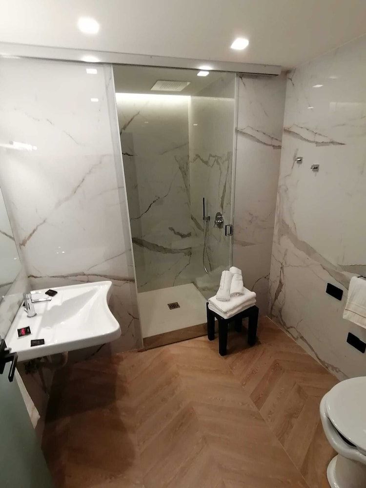 X Business Family Suite 5