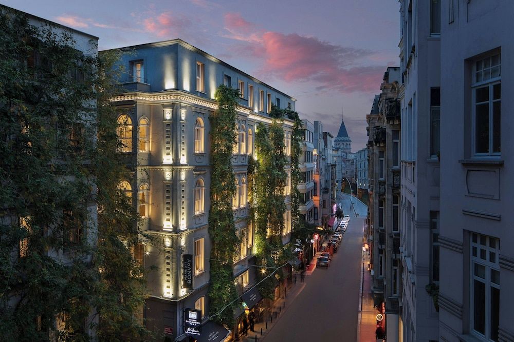 undefined Adahan DeCamondo Pera, Autograph Collection 5