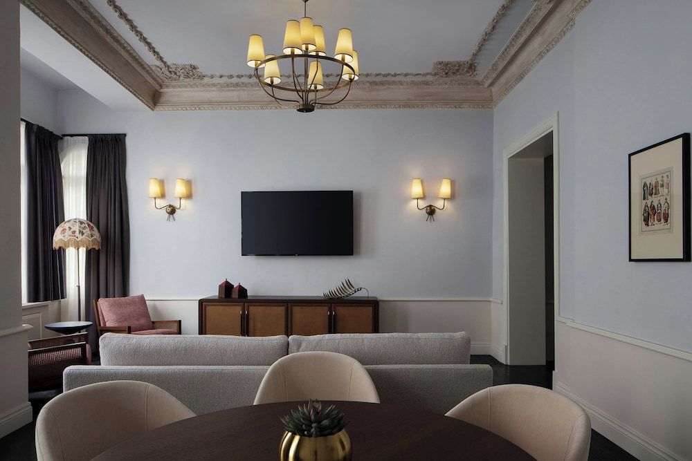 undefined Adahan DeCamondo Pera, Autograph Collection 10