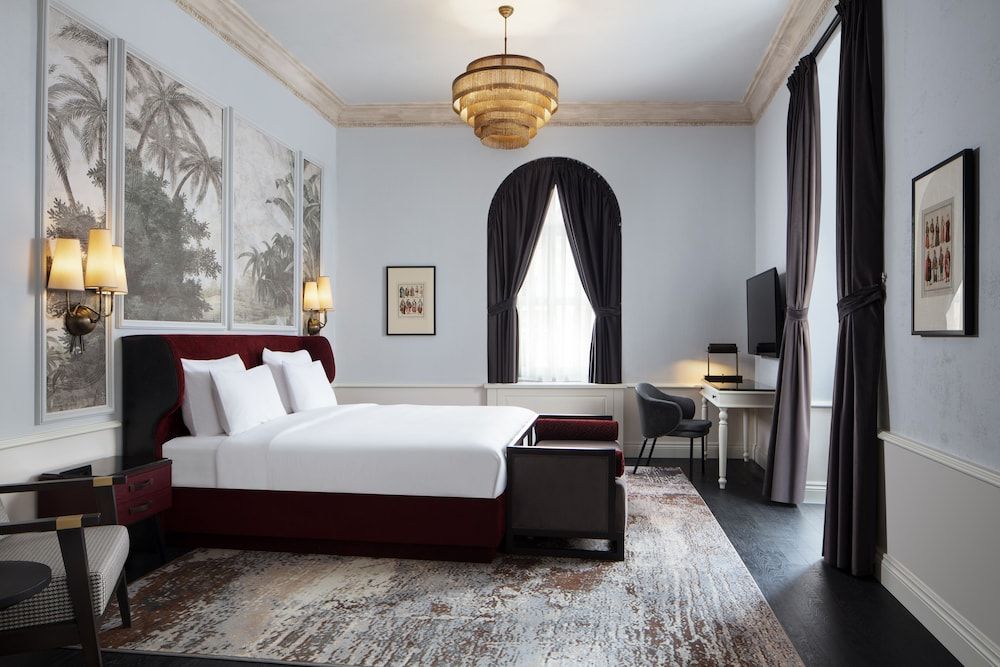 undefined Adahan DeCamondo Pera, Autograph Collection 7