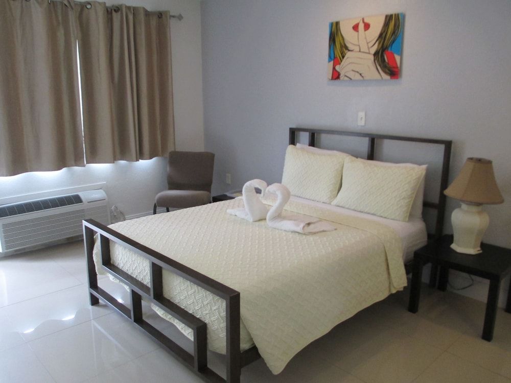 undefined Shalimar Motel 3