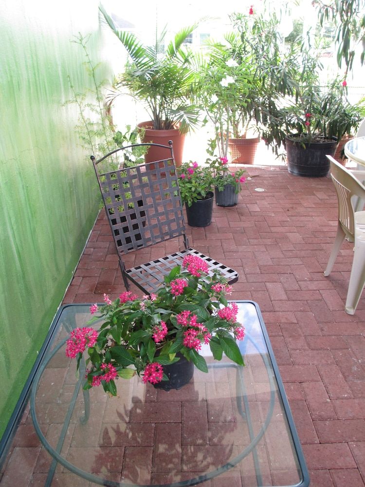 undefined Shalimar Motel 10