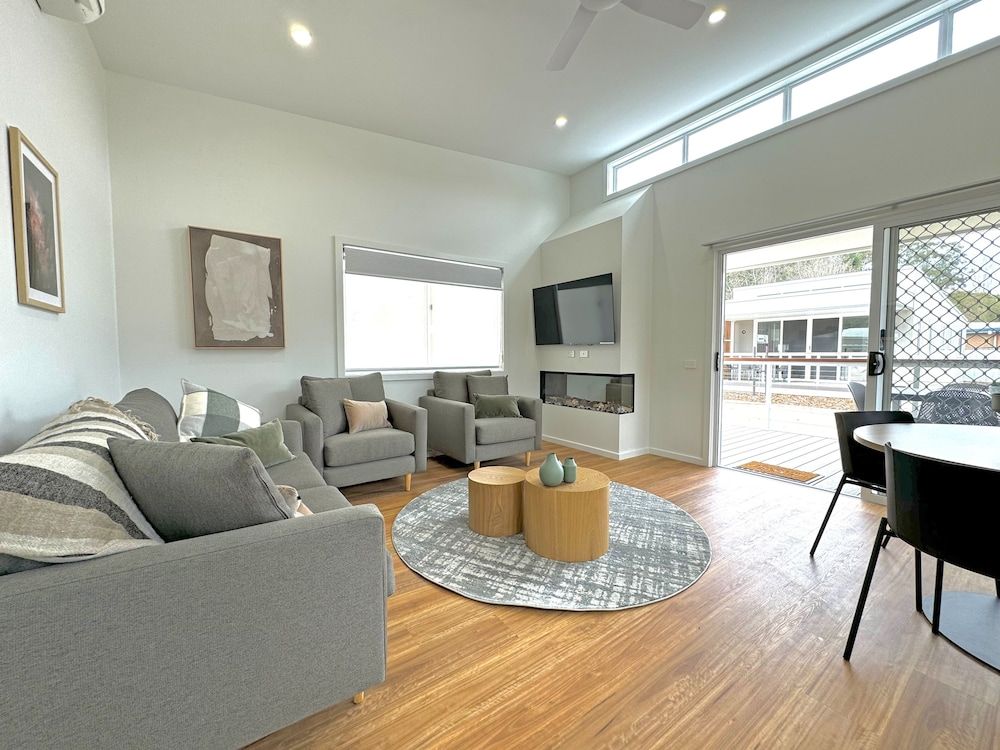 Tasman Holiday Parks - South Bright Accessible Luxury Villa (2BR) 6