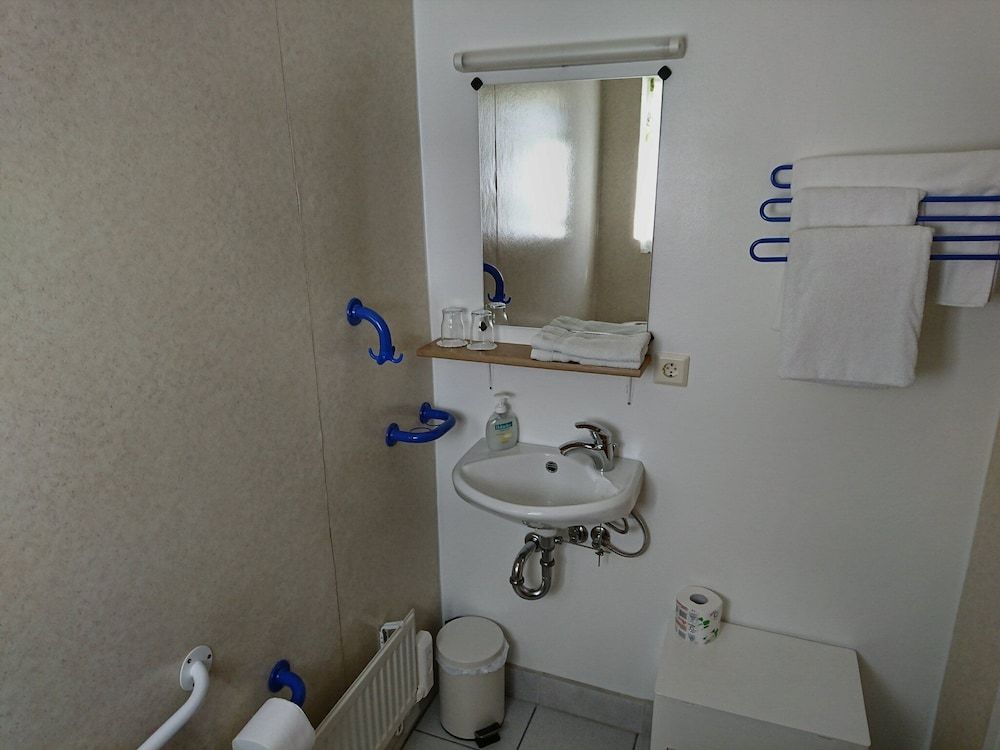 Double or Twin Room, Private Bathroom