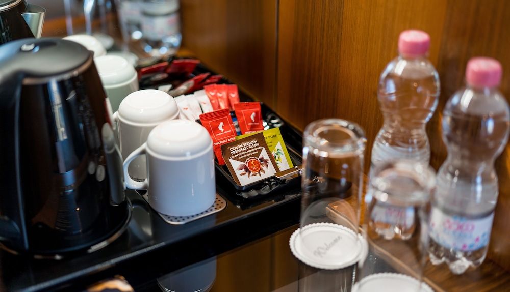 Onyx Hotel Classic Double Room, 1 Queen Bed, City View 10