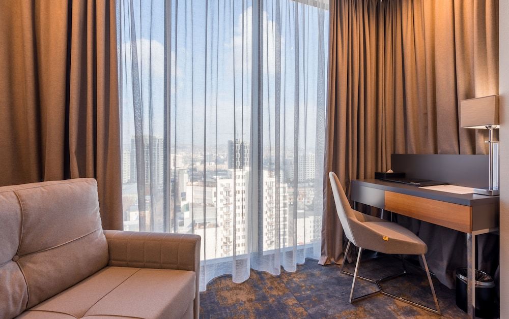 Onyx Hotel Classic Double Room, 1 Queen Bed, City View 11