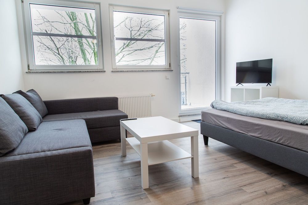 Studio Suite (French Bed and Sofa 1,40 m x 2 m)