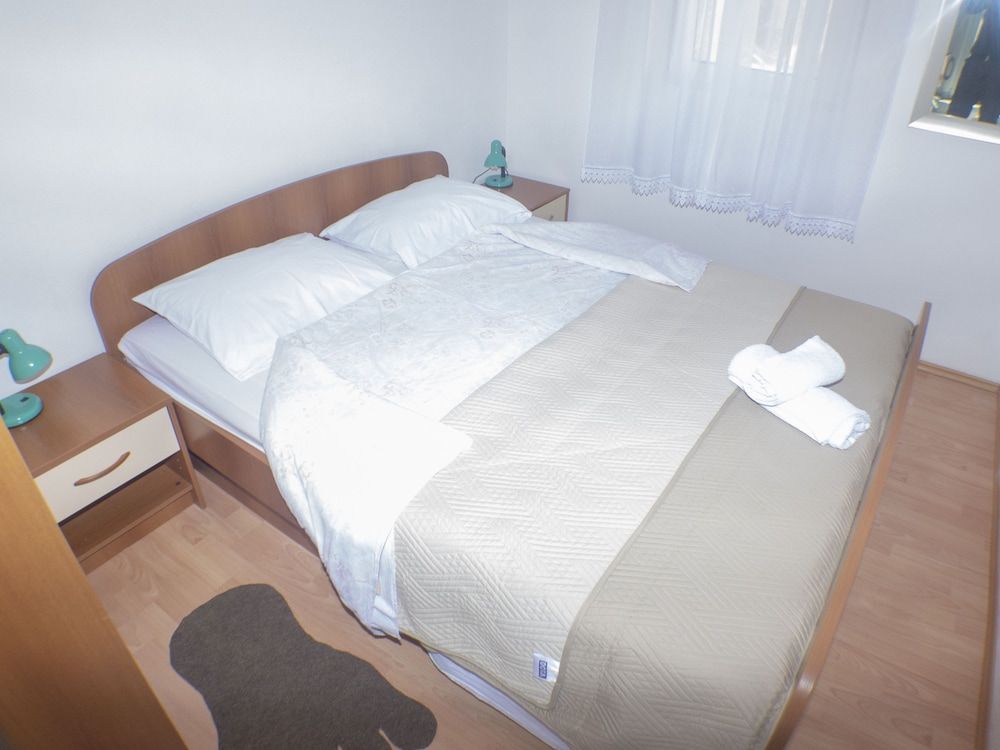 Apartments Plaza Apartment, 2 Bedrooms, Balcony (A4) 2