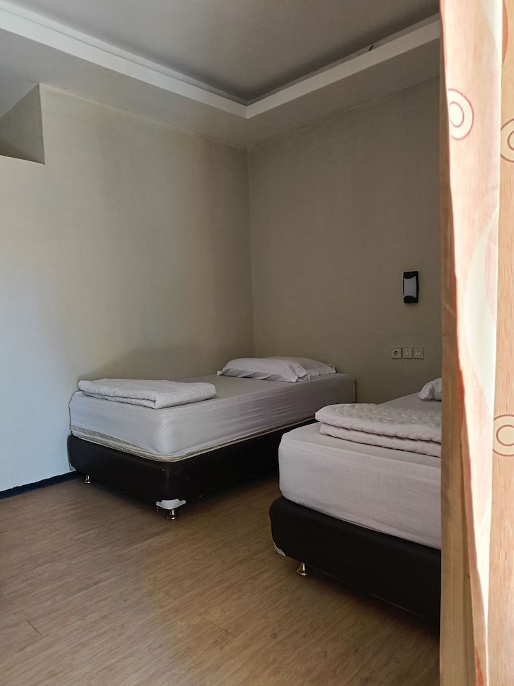 Uciek Tengger Bromo Standard Twin Room 3