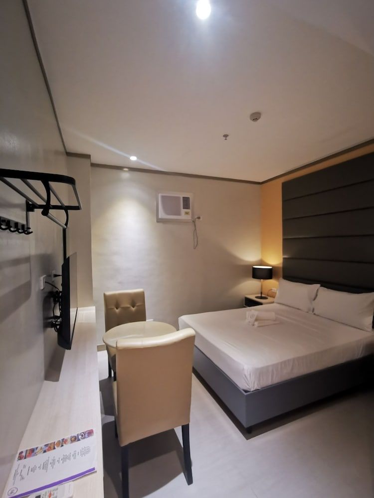 Yes Hotel Cabuyao Laguna Deluxe Room 3