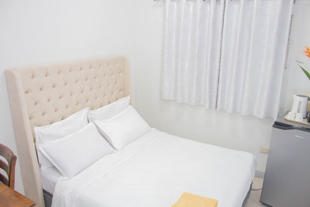 Vitasolo Hometel & Suite Deluxe Double Room (Airconditioned) 21