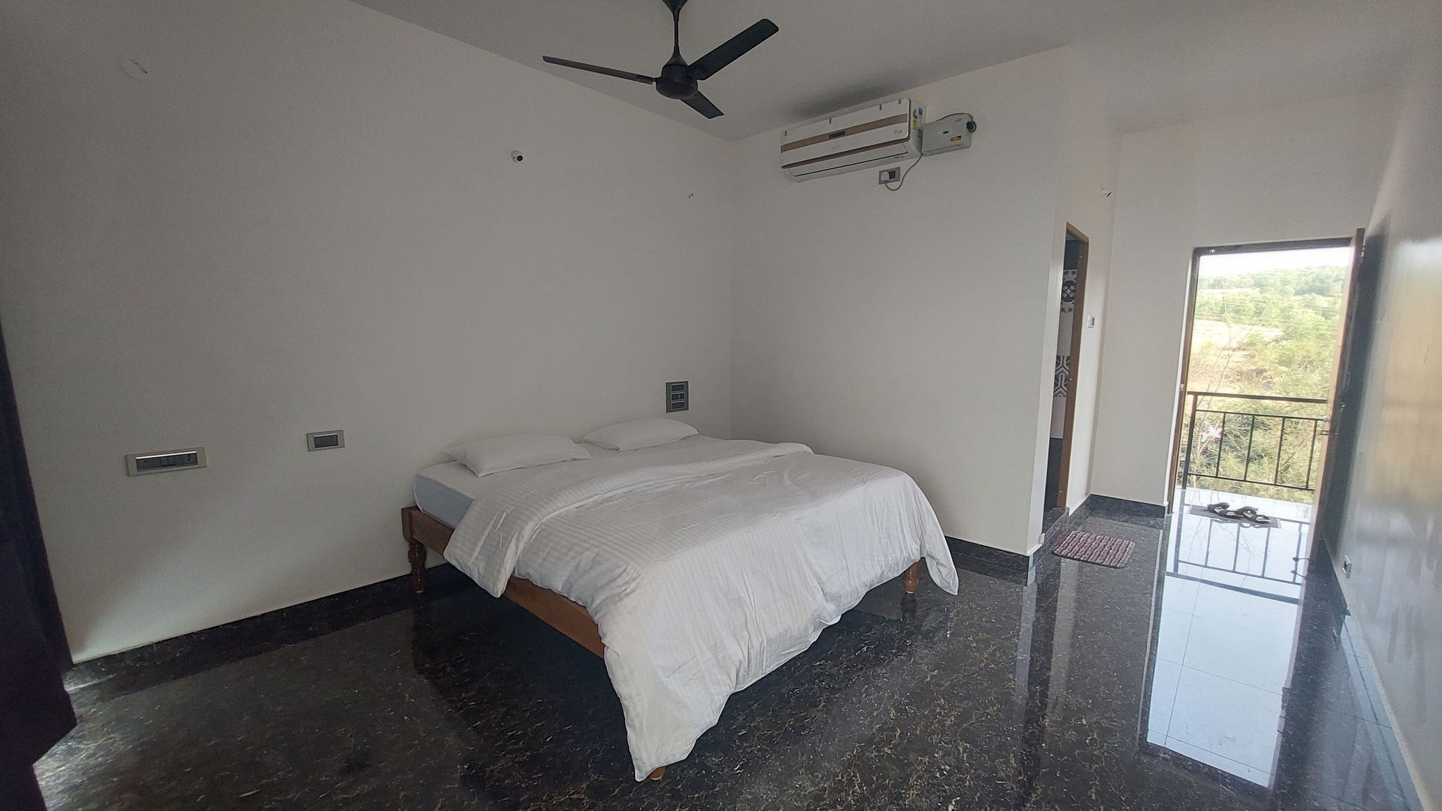 HosteLife Gokarna Deluxe Room With Sea View 