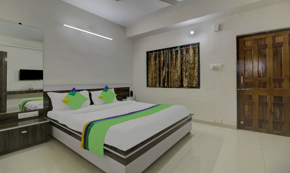 Treebo Trend Jeevan Village Standard Double Room 5