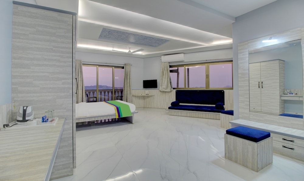 Treebo Trend Jeevan Village Premium Double Room 5