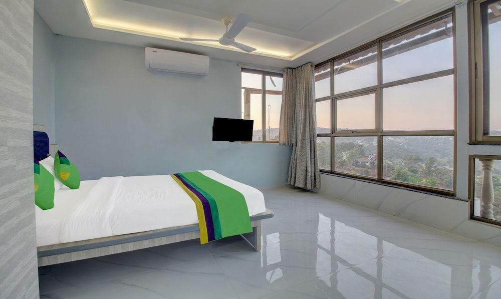 Treebo Trend Jeevan Village Premium Double Room 4
