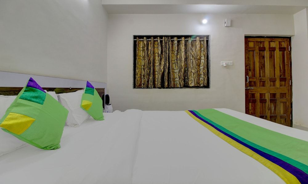 Treebo Trend Jeevan Village Standard Double Room 3