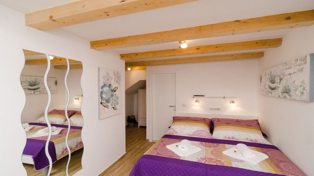 Lavender Garden Apartments Comfort Studio, Ground Floor 3