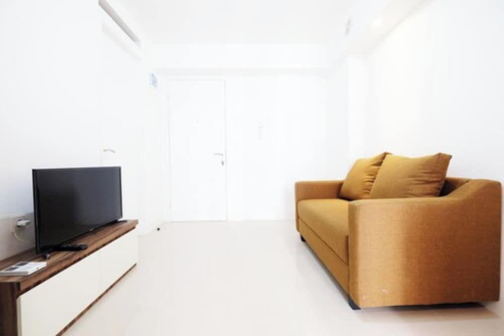 Bassura City Apartment Connect to Swimming Pool Room 9