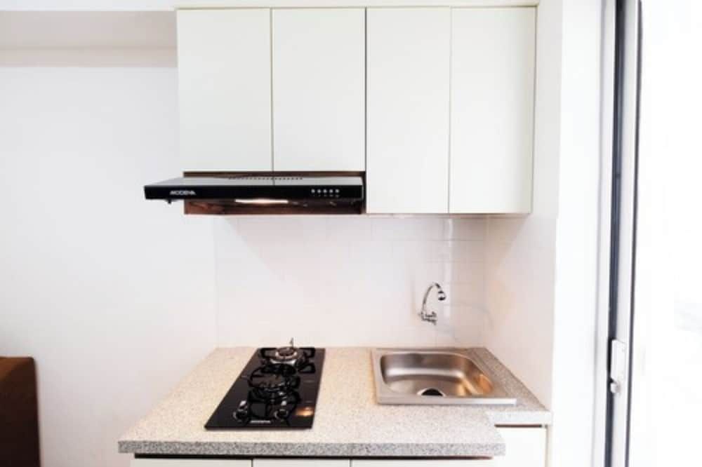 Bassura City Apartment Connect to Swimming Pool Room 3