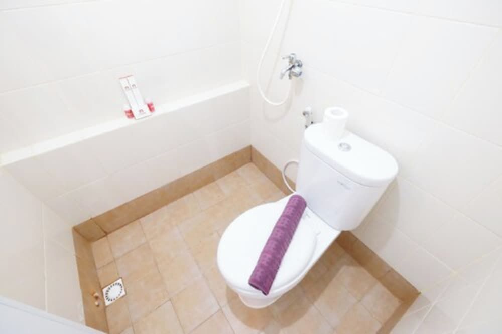 Bassura City Apartment Connect to Swimming Pool Room 7