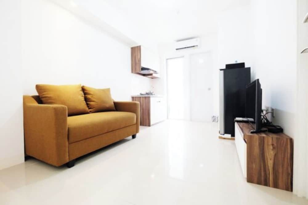 Bassura City Apartment Connect to Swimming Pool Room 8