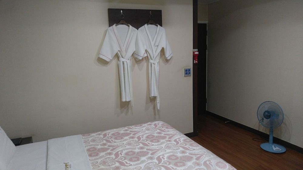 Odyssey  Hotel Standard Room 12