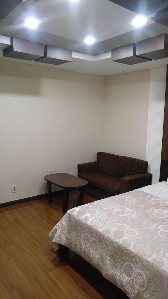 Odyssey  Hotel Standard Room 2