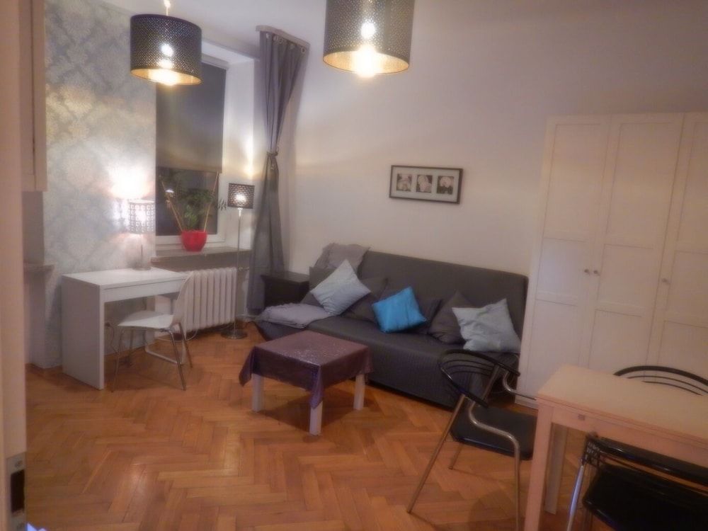 undefined Chmielna Rooms Apartment 10
