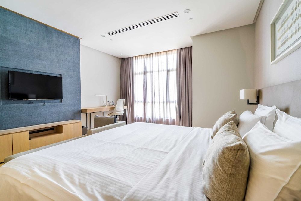 undefined 188 Luxury Suites by Plush 8