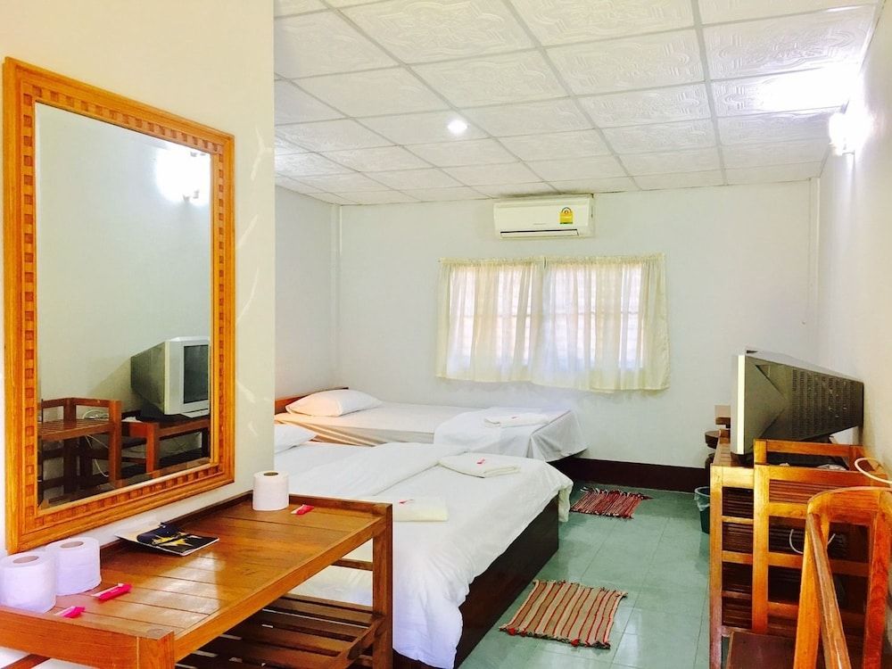 The Creek Garden Resort Huainamrin Superior Triple Room 3