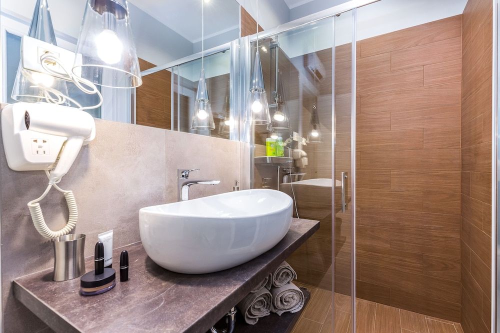 Number 1 Deluxe Apartments Deluxe Apartment, 1 Double Bed with Sofa bed (2) 13