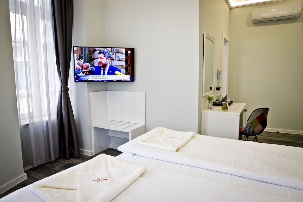 Plovdiv City Center Hotel City Double Room, 1 Bedroom, City View 9