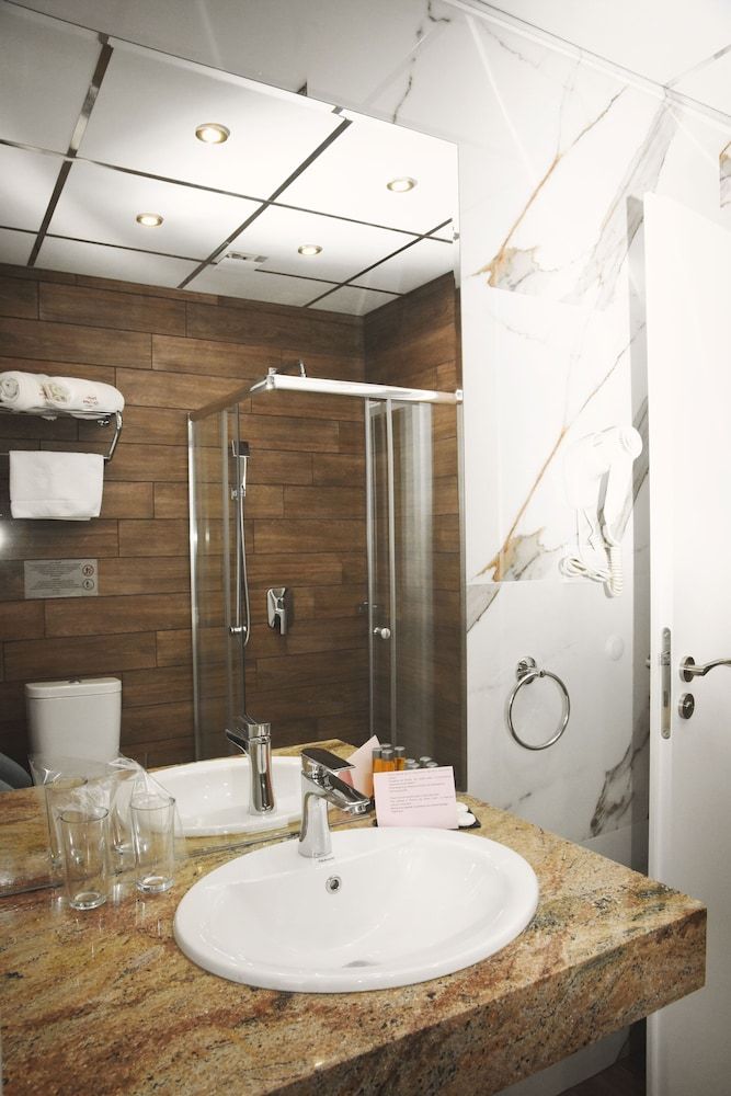 Plovdiv City Center Hotel City Double Room, 1 Bedroom, City View 6