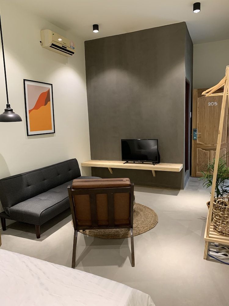 Chi Hieu Homestay Deluxe Double Room 9