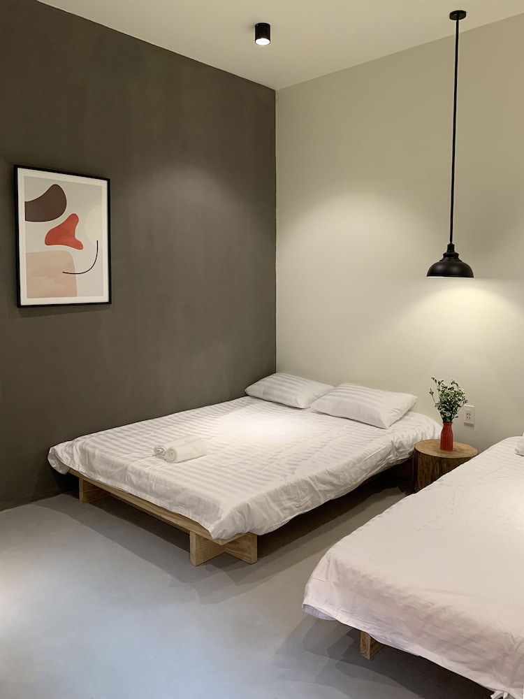 Chi Hieu Homestay Deluxe Quadruple Room 4