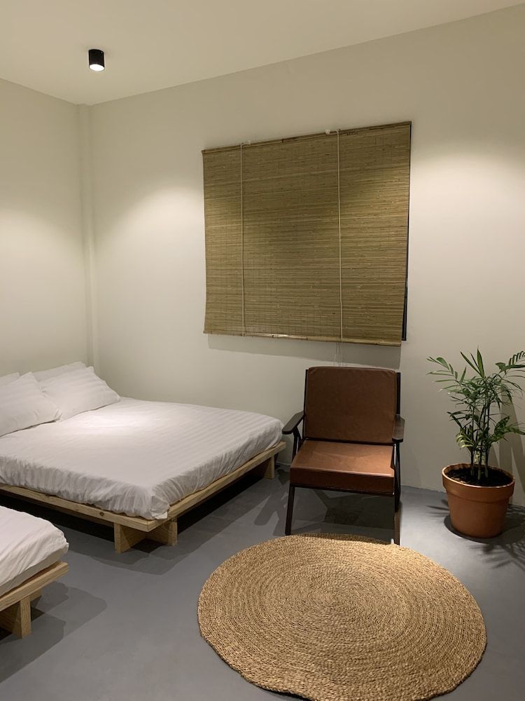 Chi Hieu Homestay Deluxe Quadruple Room 5